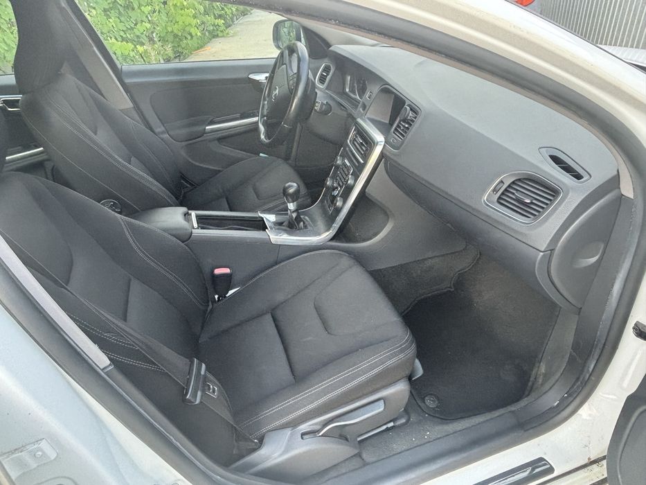 Dezmembrez Volvo V 60  D2  facelift  break  2016
