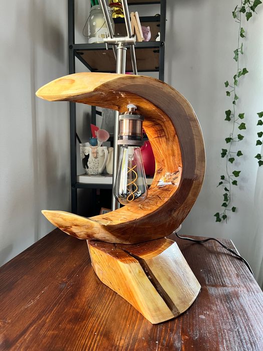 Lampa rustica din lemn Luna