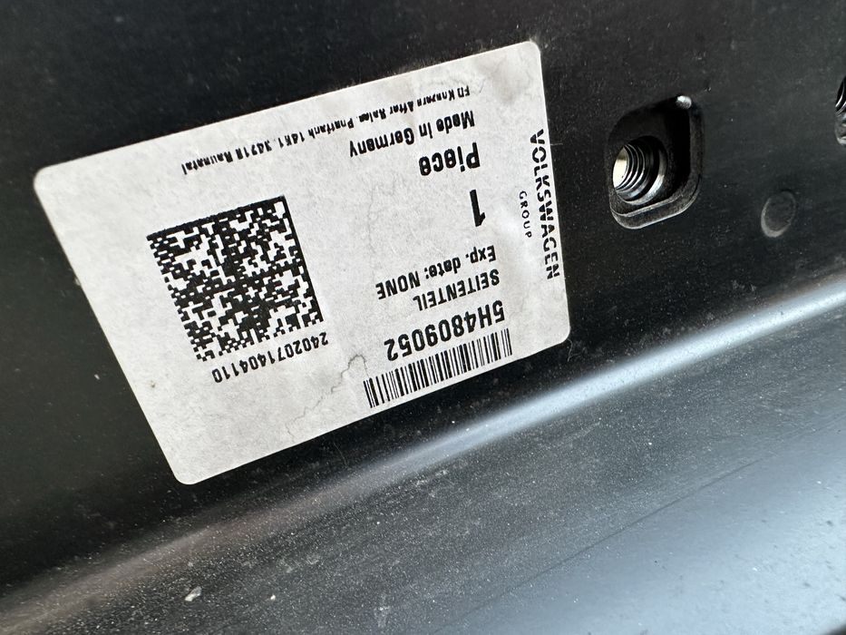 Aripă dreapta spate vw golf 8.cod:5h4809052.