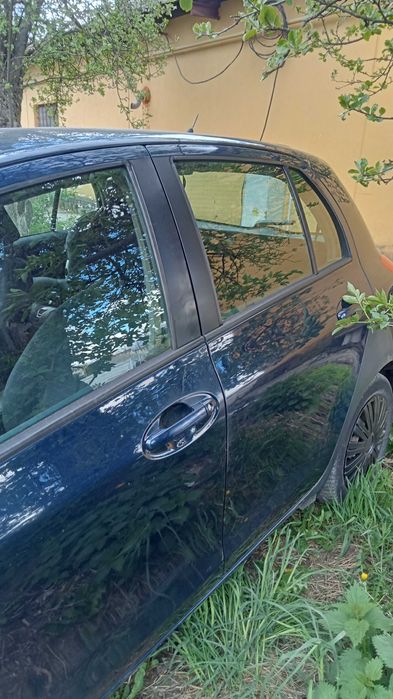 Vând sau dezmembrez Toyota Yaris automata