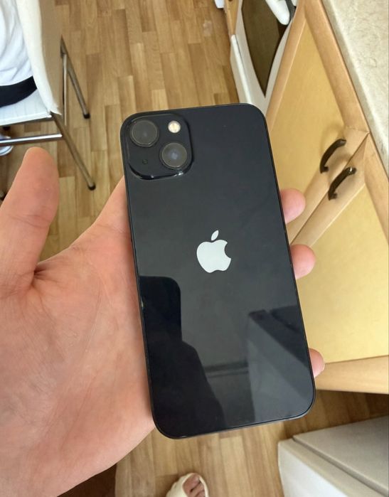 Срочно iphone 13 продам