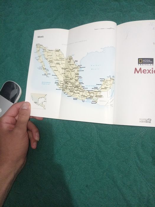 Vând ghidul Mexicului din colecția national geografic