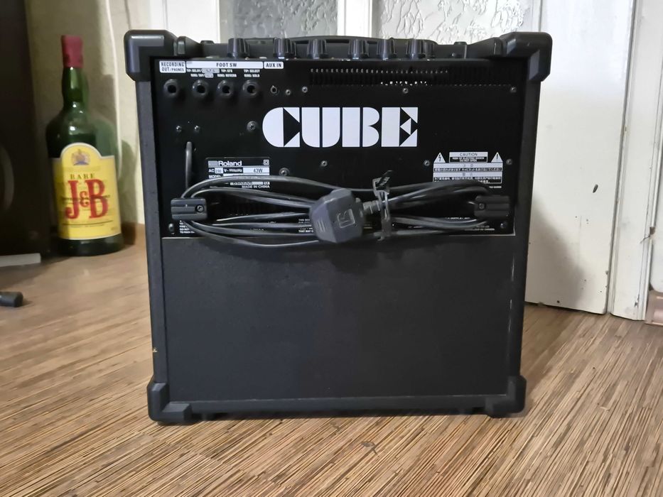 ROLAND CUBE-40XL - висок клас китарен усилвател Роланд кубе