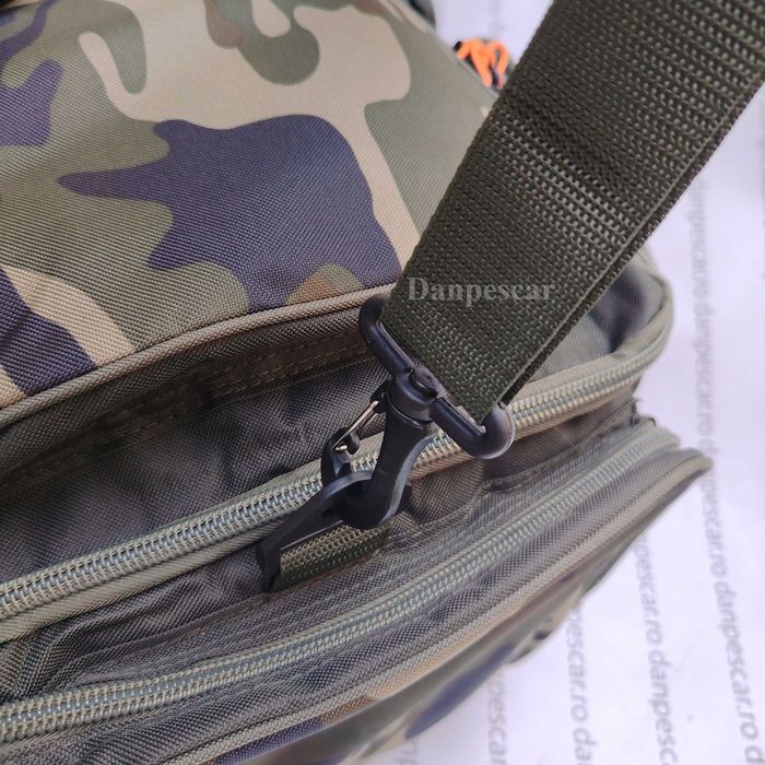 Geanta pescar EASTSHARK Carryall LARGE 65CM X 40X 40 CM