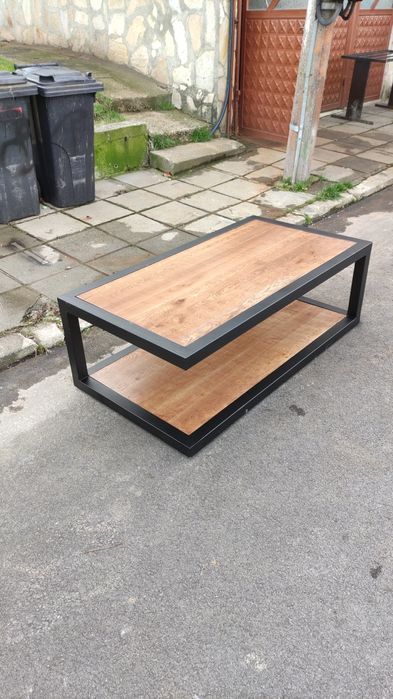 Холна маса от желязо и масив