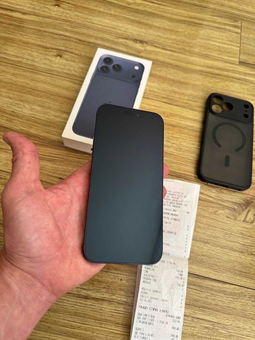 iPhone 17 Pro Max 256GB Deep Blue/Гаранция 17 Месеца/Батерия 100%
