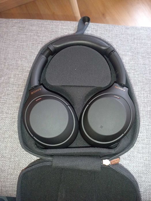Слушалки Sony WH1000 XM4