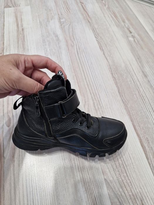 Продам ботинки 32 размер