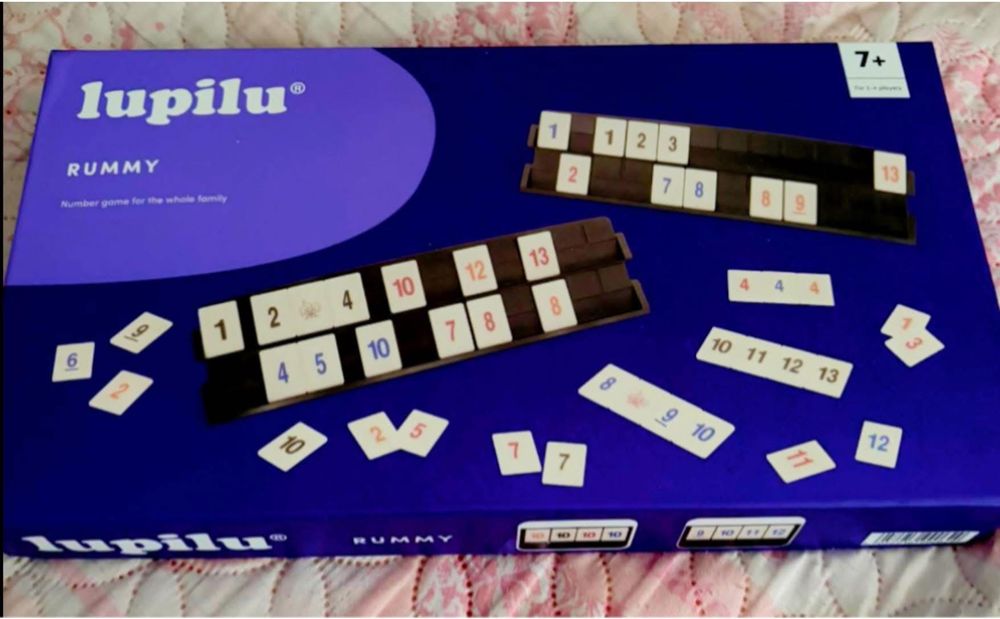 Семейна игра Rummy