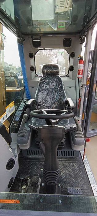 Колёсный экскаватор HENGTE HT160W