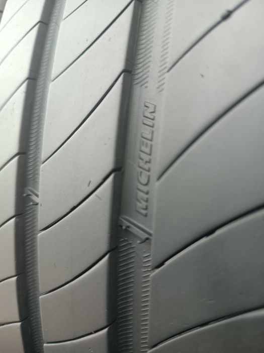 235/50/19 Michelin Дот 2323