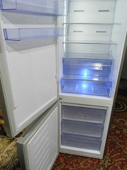 Продам холодильник Веко