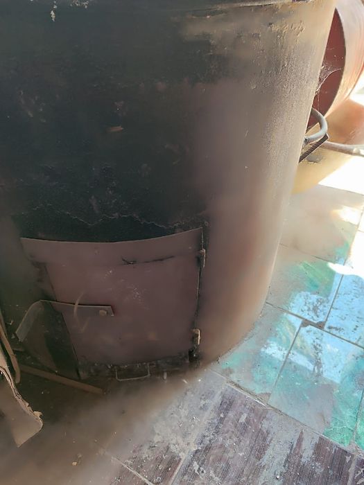 Продам казан с печкой для хозяйство.