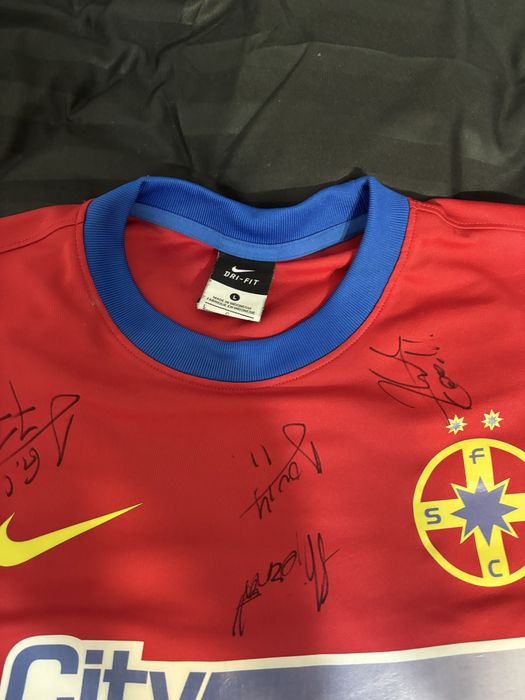 Tricou FCSB semnat