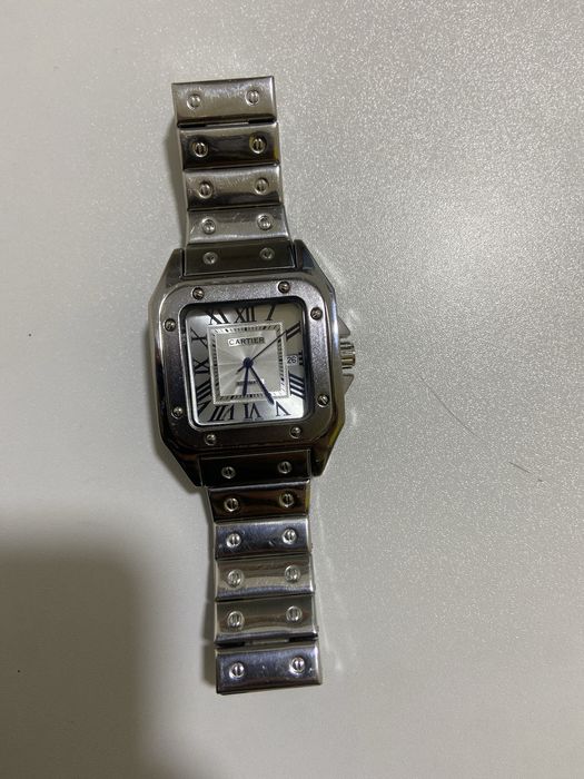 Наручные часы Cartier ,  почти новый ,нет никаких царапинов.