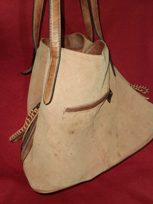 Дамска кожена чанта от естествен набук