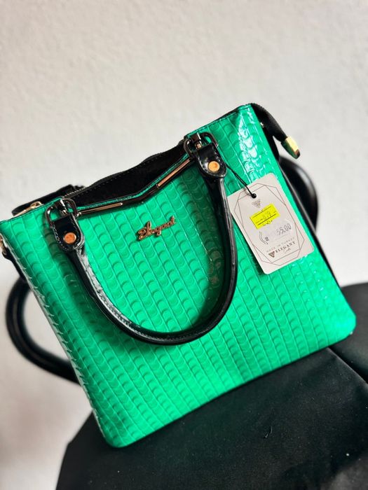 Дамски чанти на ниски цени