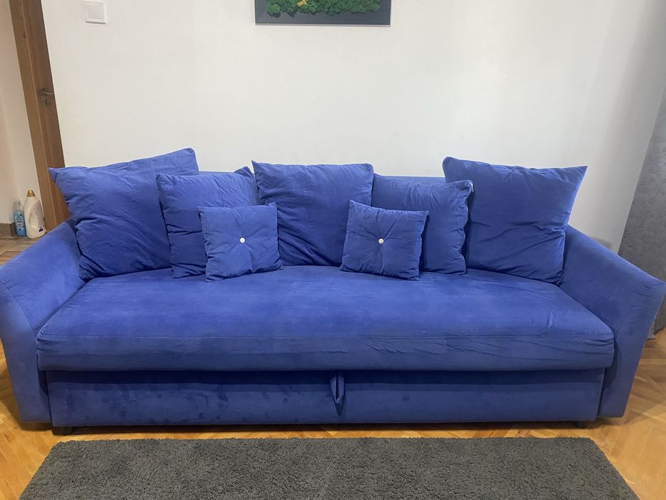 Canapea extensibila cu lada de depozitare