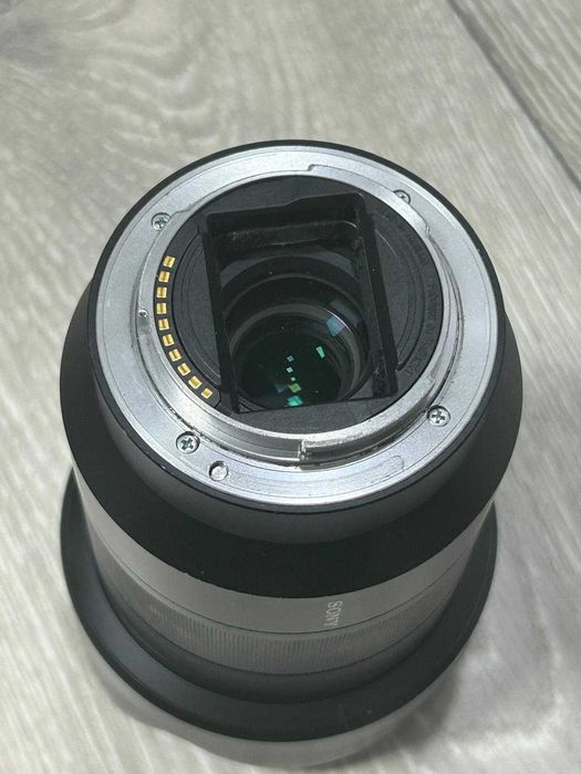 Obiectiv Sony Zeiss FE 24 - 70mm F4 OSS