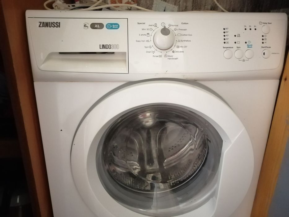Пералня  zanussi