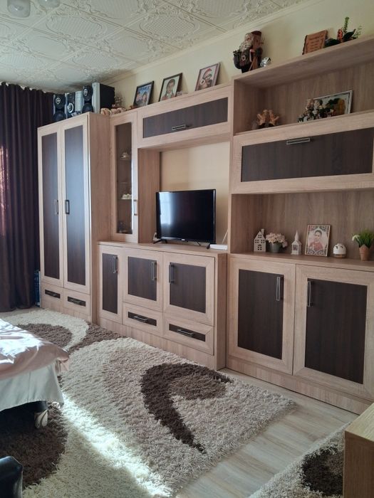 Vând apartament 3 camere