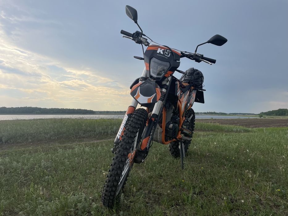 Мотоцикл Zuumav K5-CB250FR