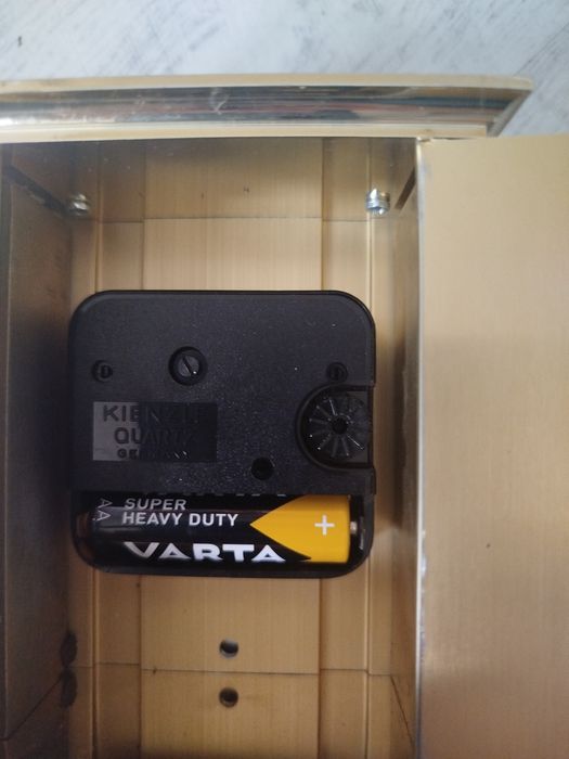 Ceas de masa president