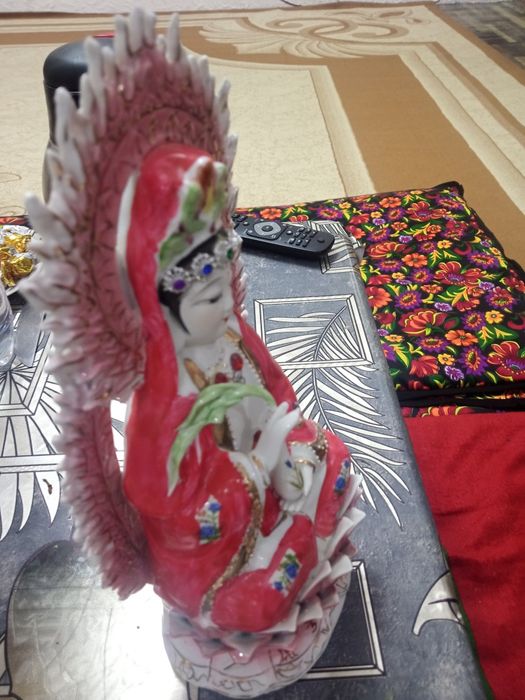 Statuetka xitoylarniki haykali toza chinnidan i 50$