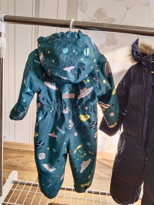 Продам демисезонный комбинезон