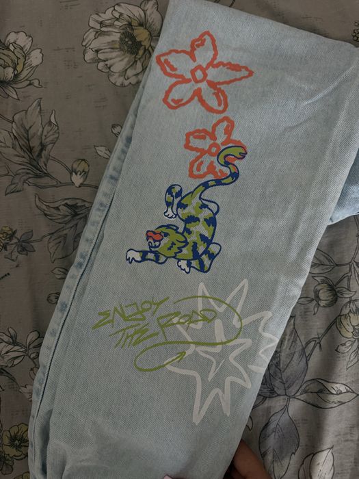 Светли Дънки-Bershka
