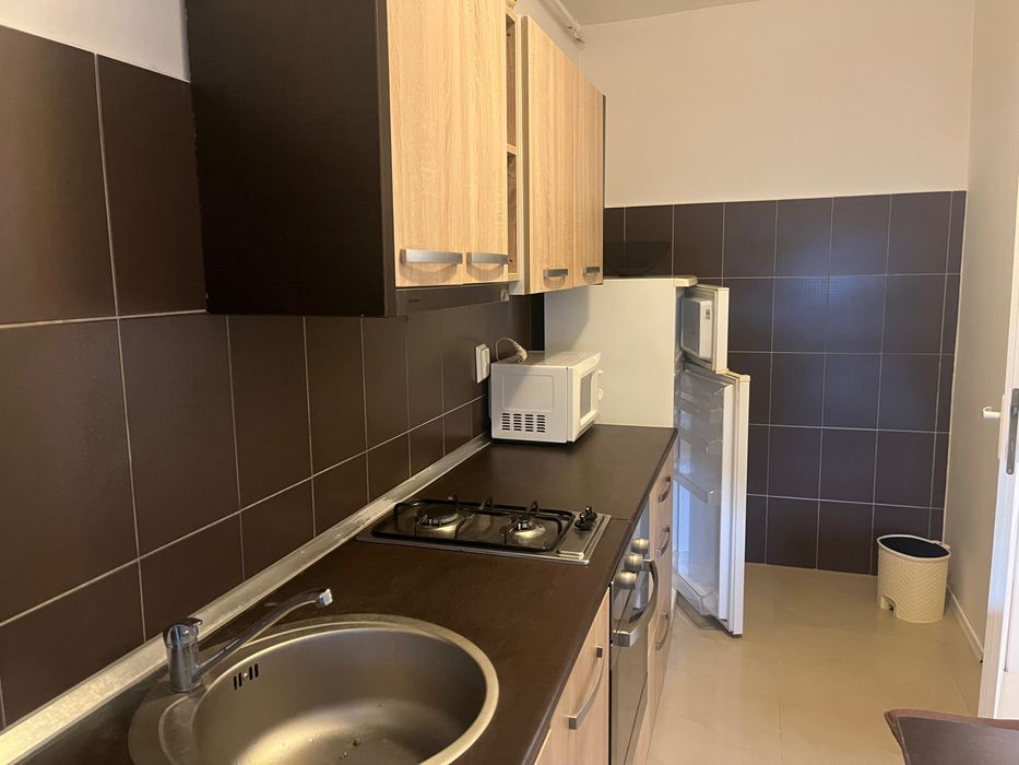 Inchiriez garsoniera Tomis Plus Constanta 42 mp cu balcon 350€/lună perioadă indelungată