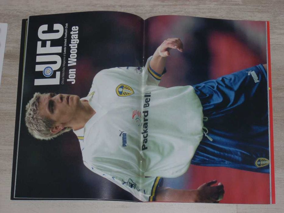 Лийдс Юнайтед оригинални английски футболни програми 1997, 1999, 2002