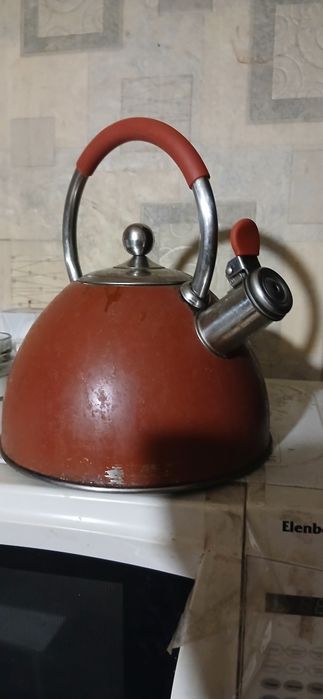 Продаю чайник свисток