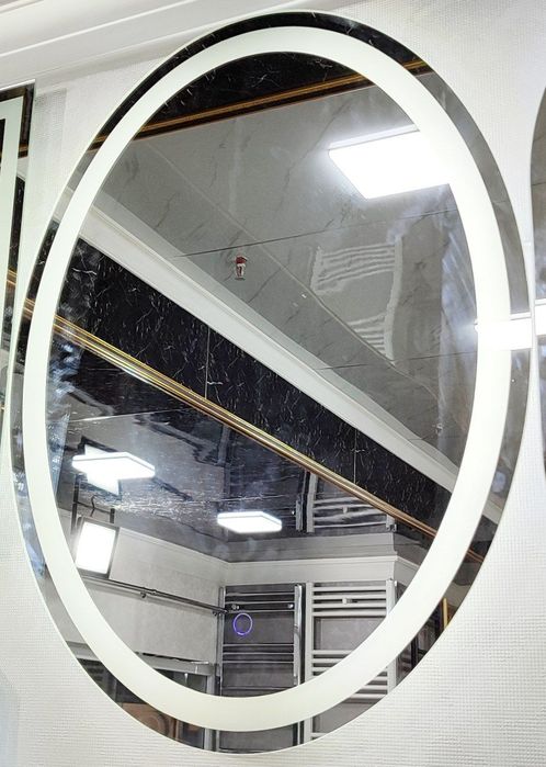 Зеркало с освещением  для туалета и ванной комнаты