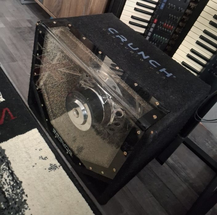Бас каса Crunch и усилвател Mac Audio