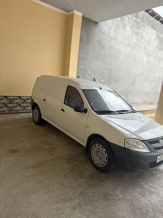 Lada Largus 2014 год выпуска