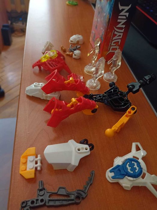 Разглобяем робот и фигурка ninjago на части