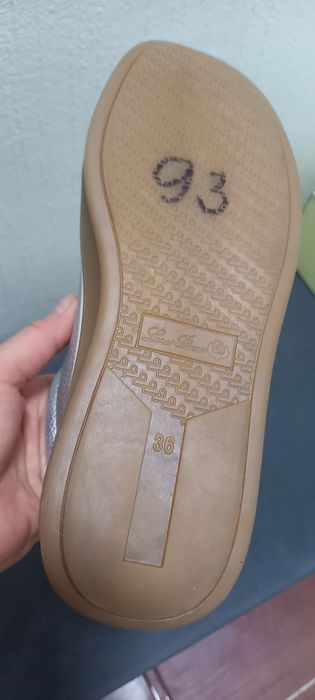 Кроссовки 36размер женск