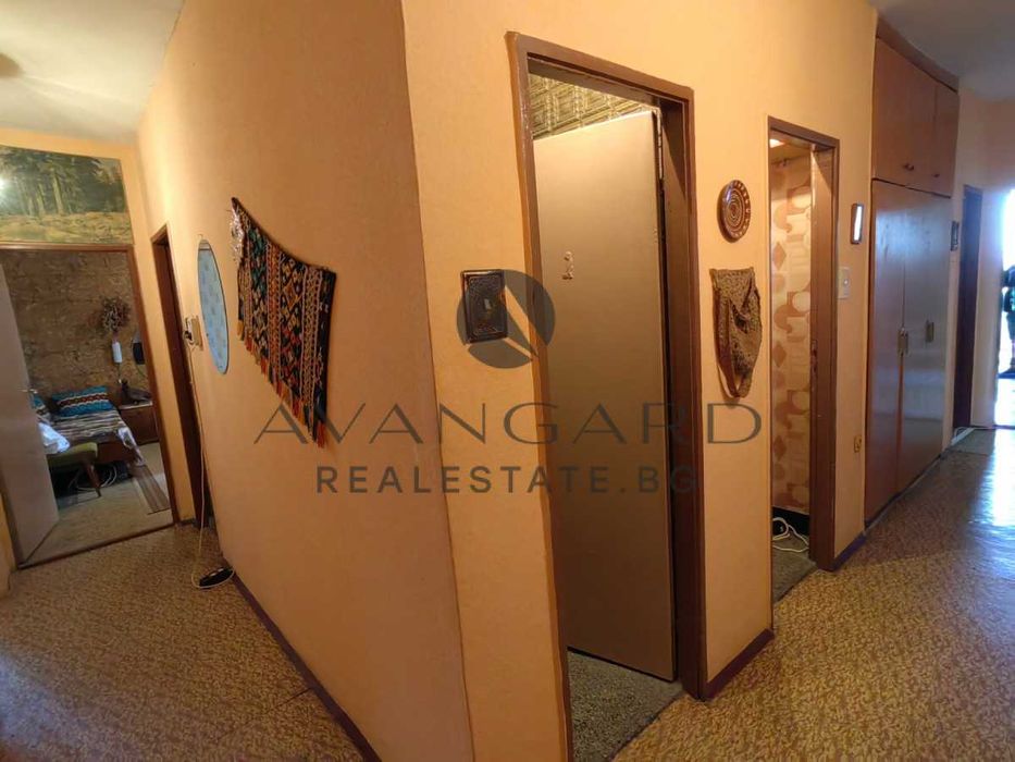 Продава се Тристаен апартамент в Пловдив, Кършияка - 115 кв.м за 1174 €/кв.м - Снимка #7