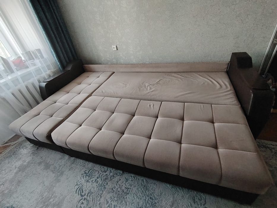 Продам Диван 3 метра, Б/У