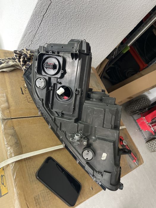 Фар за VW Passat Xenon