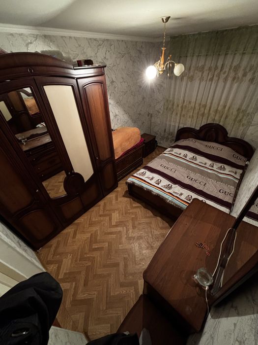 Спальные гарнитуры