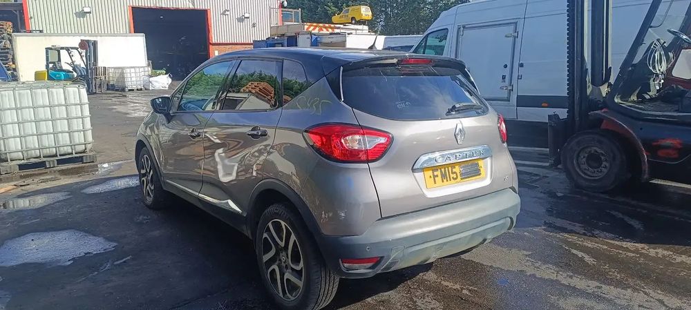 Dezmembrari / Dezmembrez Renault Captur 1.5 K9K (608) cutie viteze manuală -JR5(332) cod culoare BIXNK