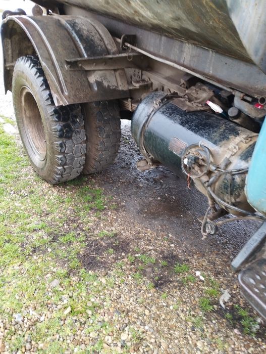 Самосвал ЗИЛ  в движение