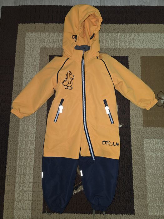 Продам комбинезон осень-весна
