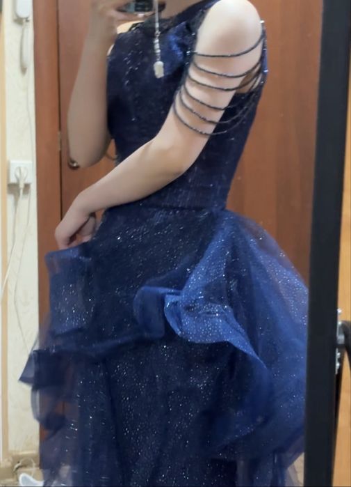 Синее вечернее платье