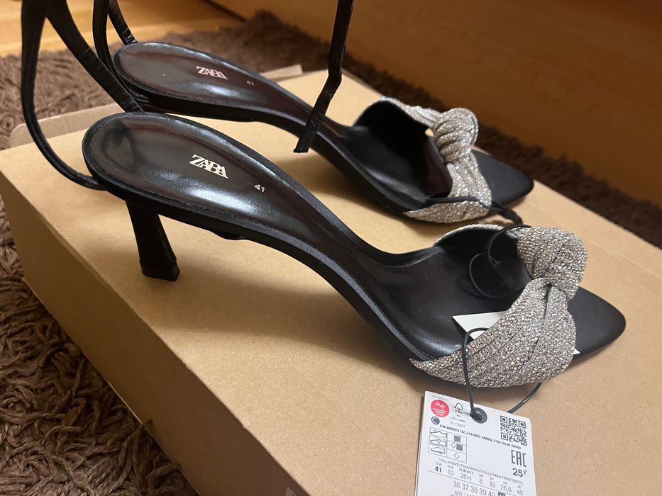 ZARA парти сандали с камъни