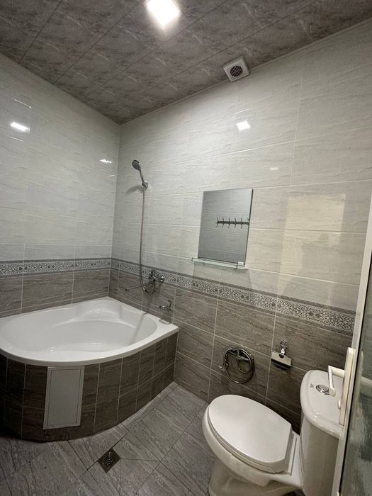 Oltin tepada uy sotiladi