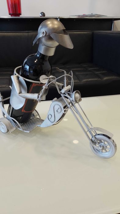 Suport metalic sticla, motociclist/biker cu “Chopper”