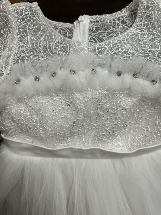 Платье на девочку 4-6 лет